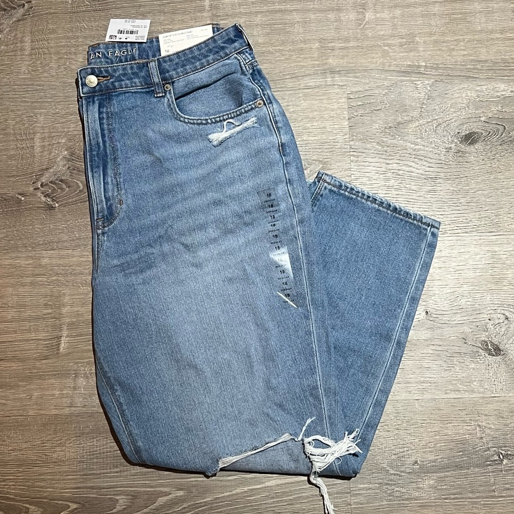 NWT American eagle mom jeans high rise